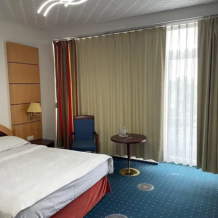 Eventhaus Apartmanhotel 3*